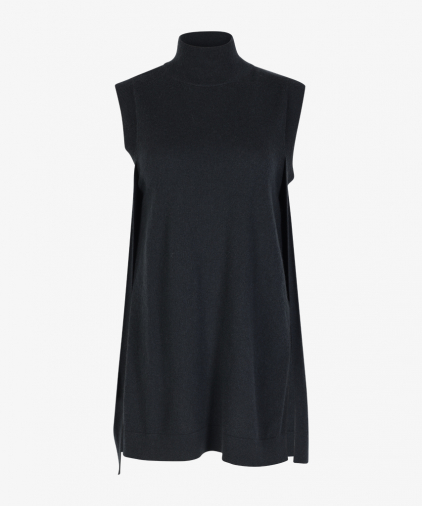 Lisa Yang drew-vest