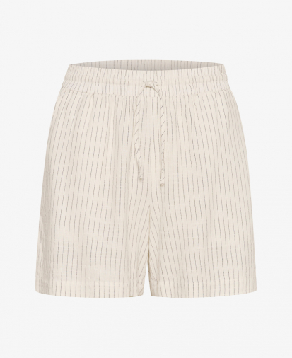 My Essential Wardrobe 10505171-jannie-shor