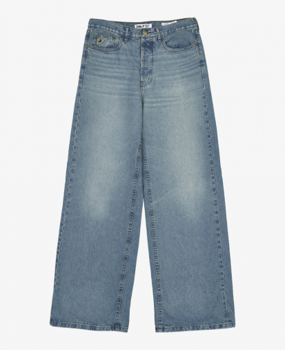 Lois skater-2782-7737