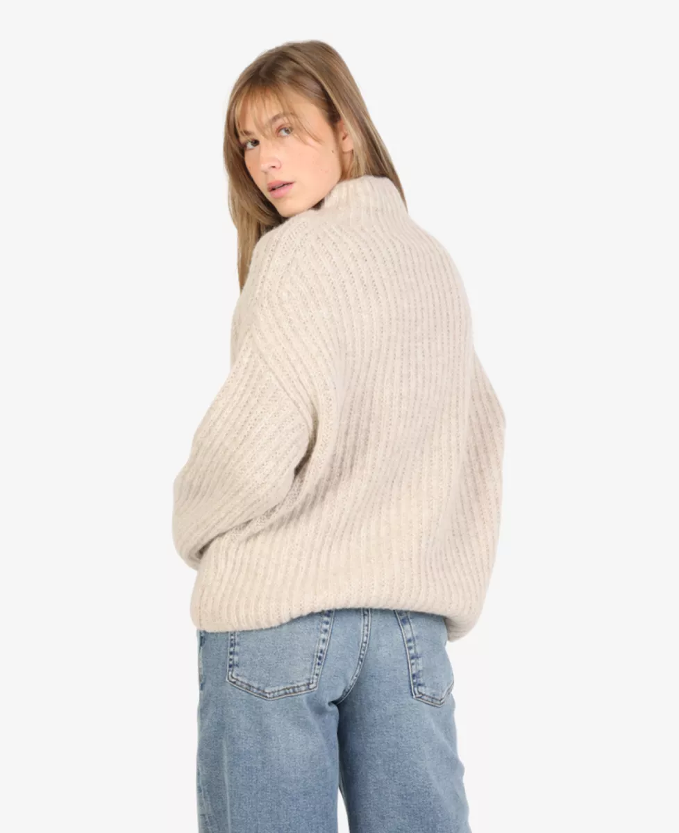 Closed Trui - Zand 3 Closed Closed Trui - Zand