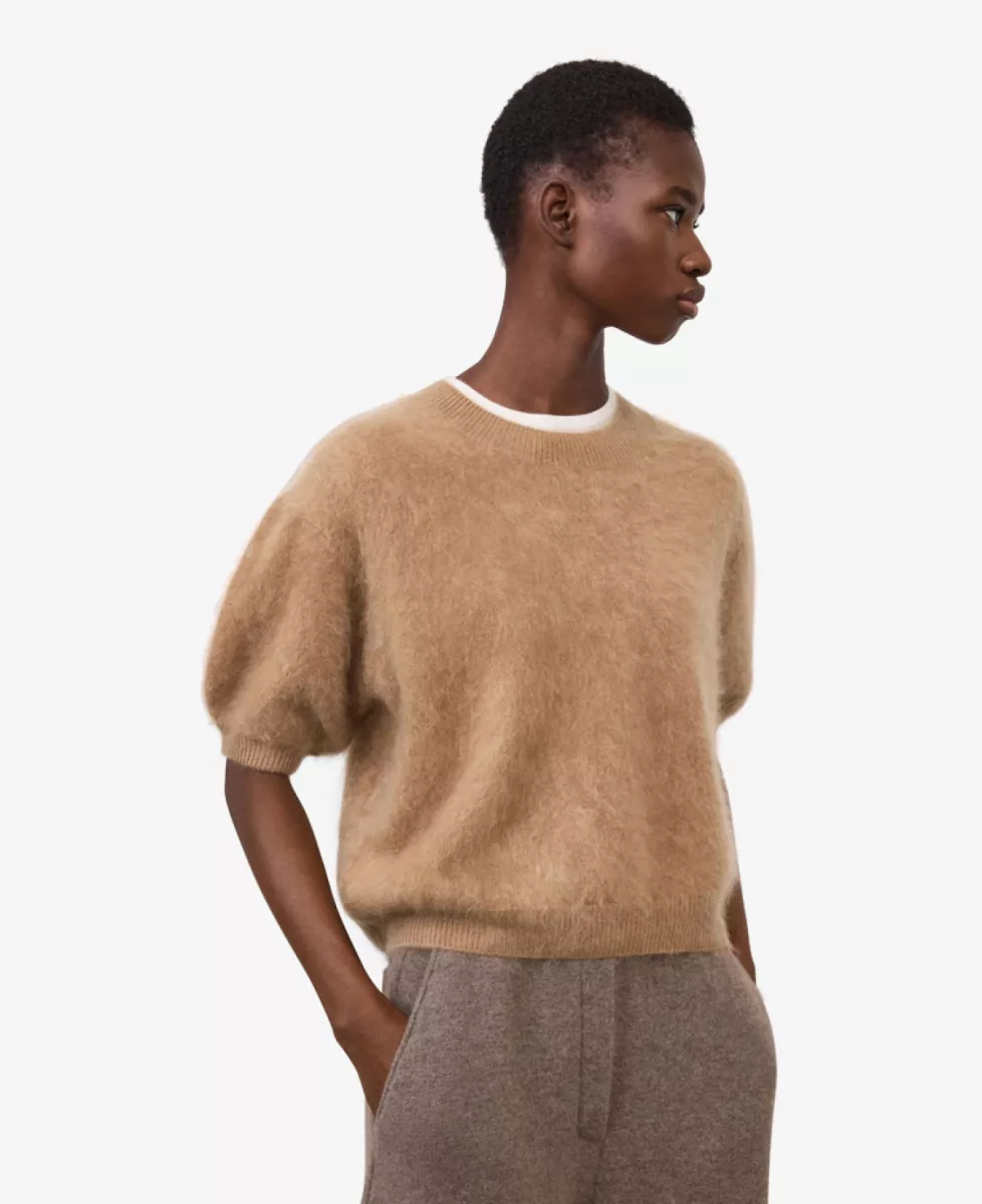 Lisa Yang Trui - Camel 2 Lisa Yang Lisa Yang Trui - Camel