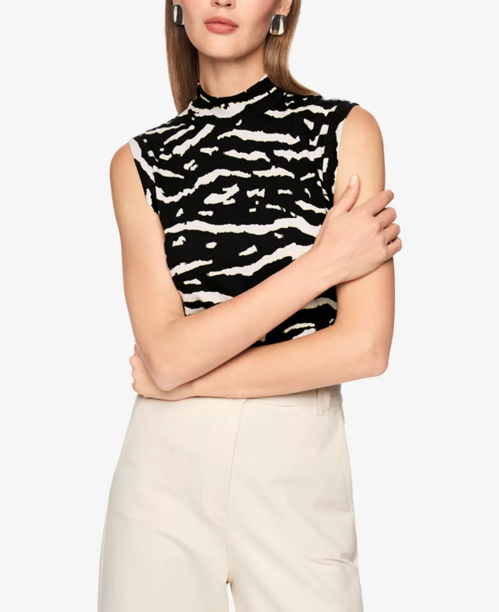 Marc Cain Sports Top - Zwart 2 Marc Cain Sports Marc Cain Sports Top - Zwart