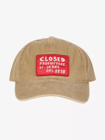 Closed Closed Pet - Camel