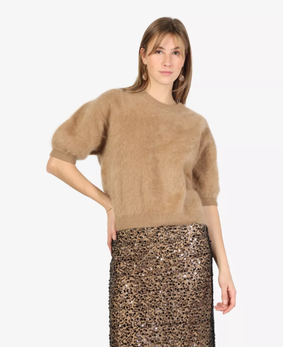 Lisa Yang Trui - Camel 4 Lisa Yang Lisa Yang Trui - Camel