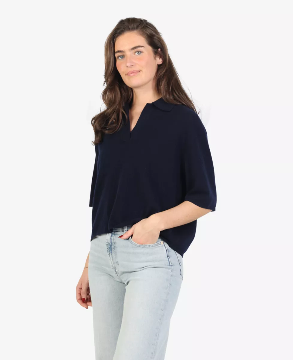 Lisa Yang Trui - Donkerblauw 2 Lisa Yang Lisa Yang Trui - Donkerblauw