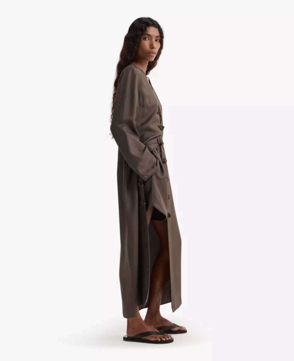 Róhe Short - Bruin 5 Róhe Róhe Short - Bruin