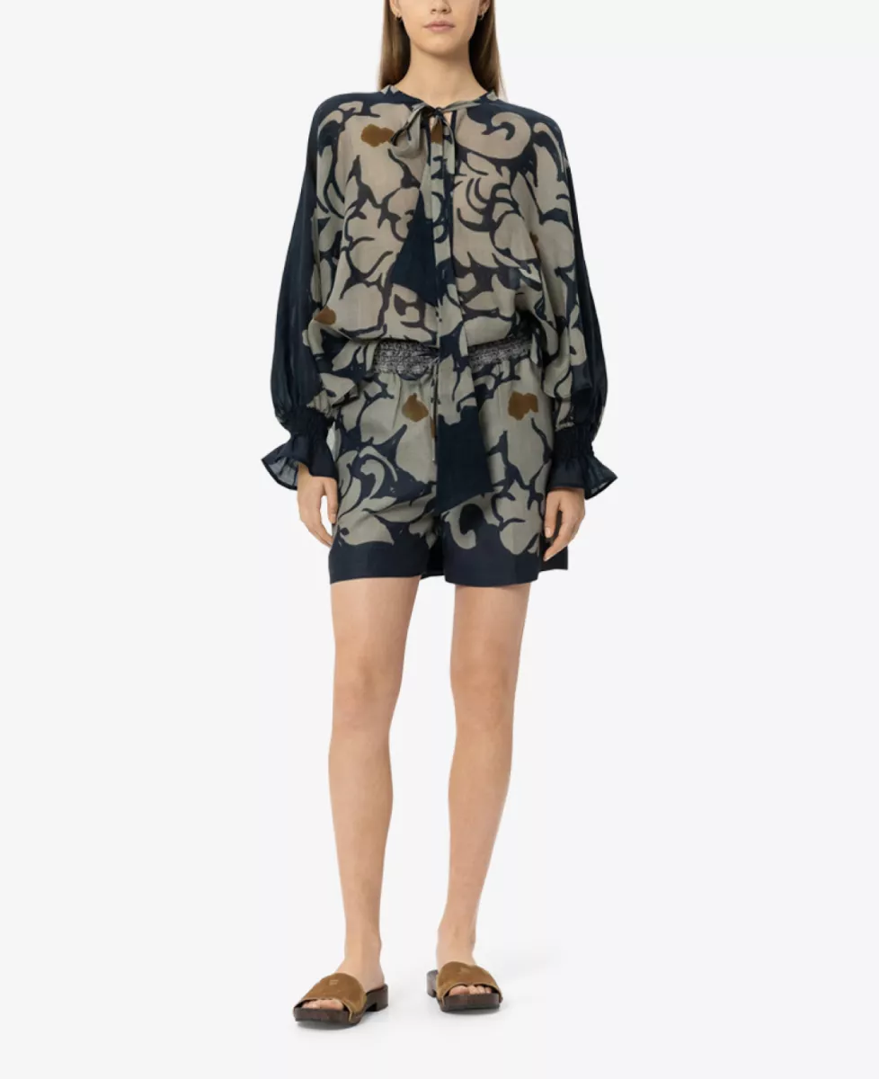 Luisa Cerano Hose - the ethnic flower navy 2 Luisa Cerano Luisa Cerano Hose - the ethnic flower navy