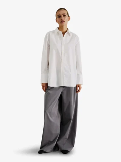 With Black With Black Blouse - WHITE