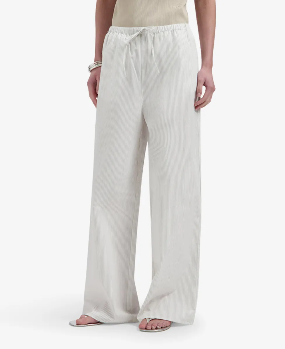 Olaf Broek - OFFWHITE/TREEHOUSE 3 Olaf Olaf Broek - OFFWHITE/TREEHOUSE