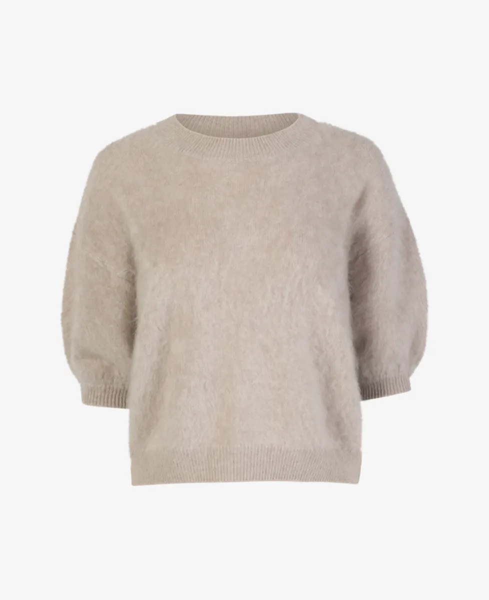 Lisa Yang Trui - Sand brushed 1 Lisa Yang Lisa Yang Trui - Sand brushed