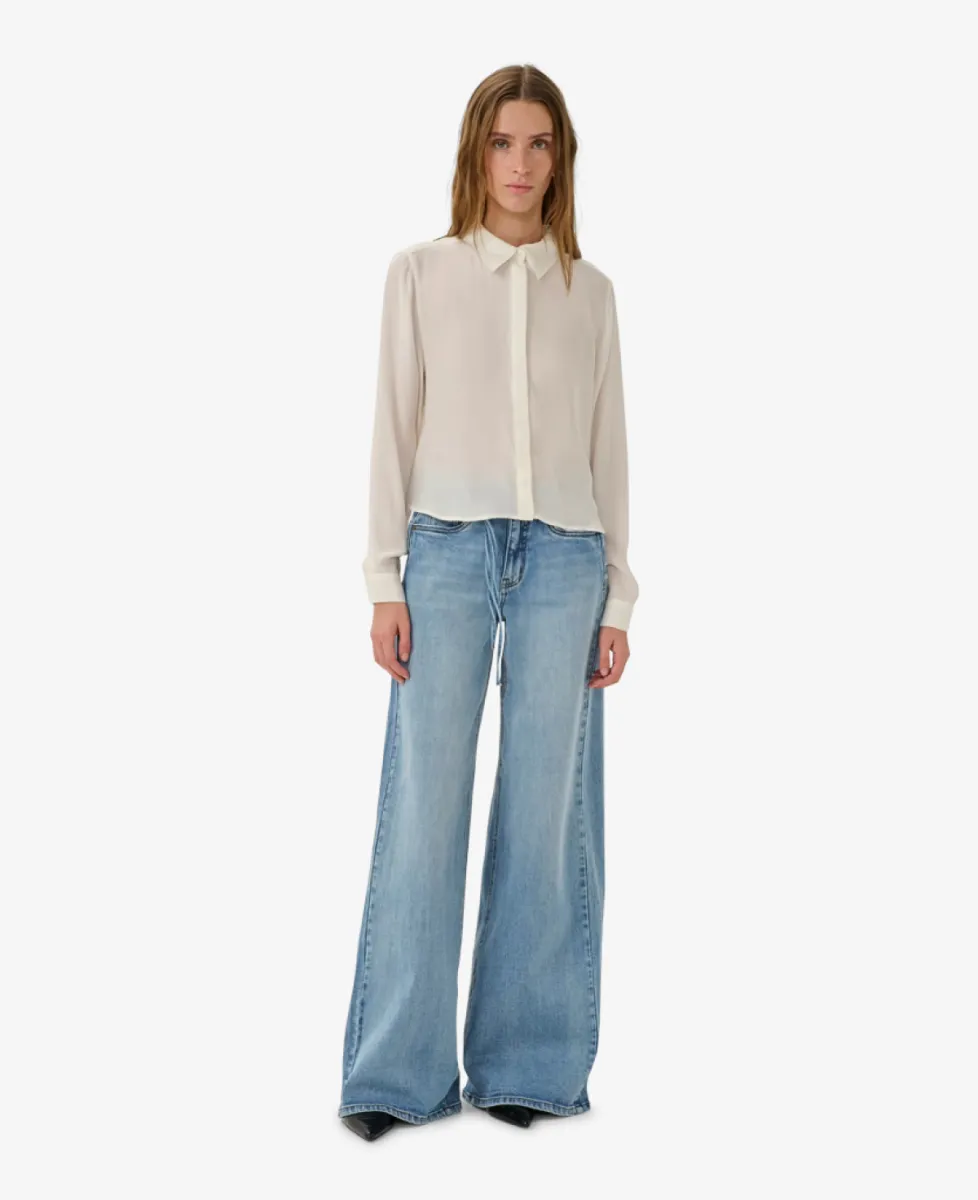 My Essential Wardrobe Jeans - 100046 Light Blue 2 My Essential Wardrobe My Essential Wardrobe Jeans - 100046 Light Blue