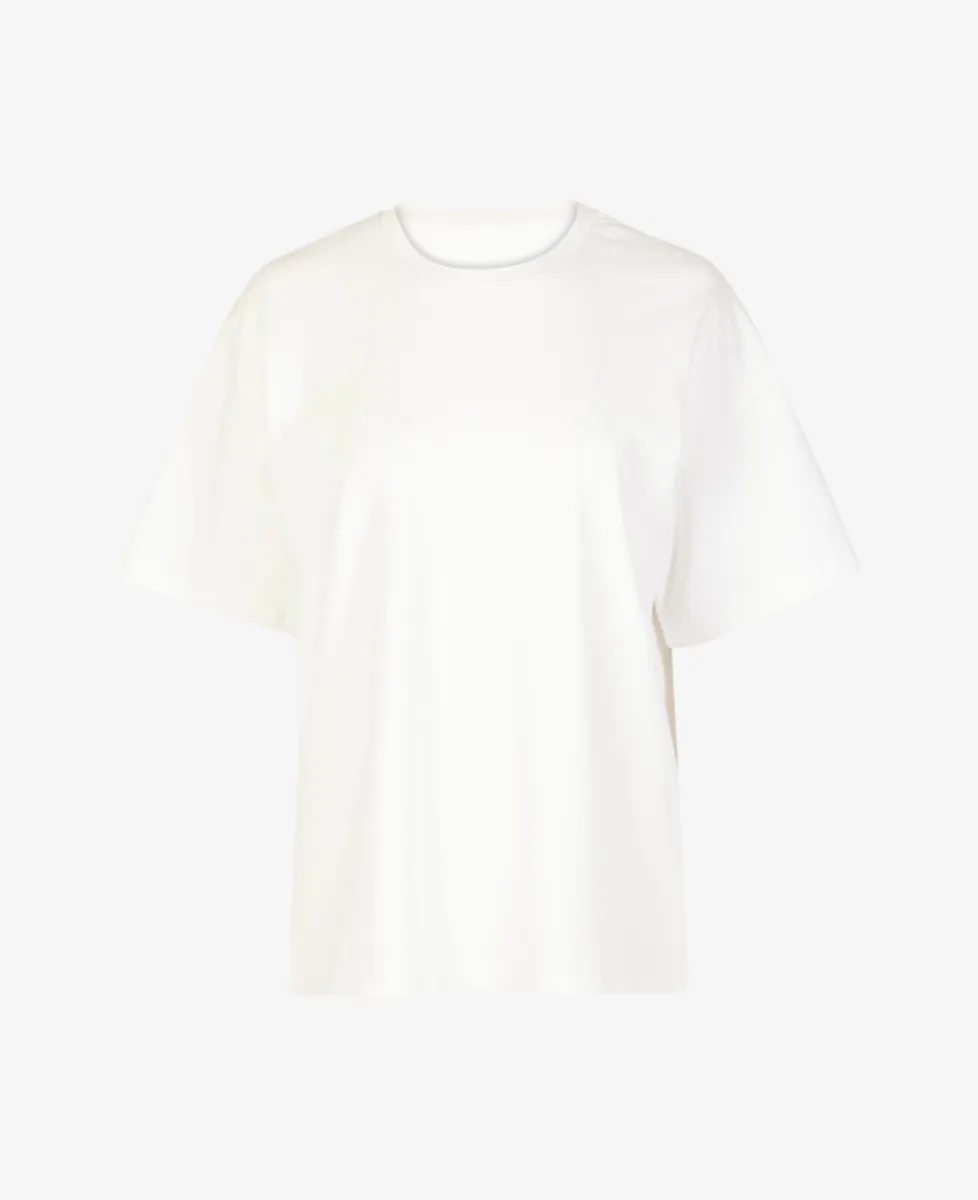My Essential Wardrobe Tshirt km - 110602 Snow White 1 My Essential Wardrobe My Essential Wardrobe Tshirt km - 110602 Snow White