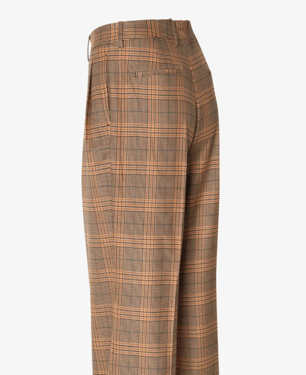 Berwich unknown - brown 4 Berwich Berwich unknown - brown