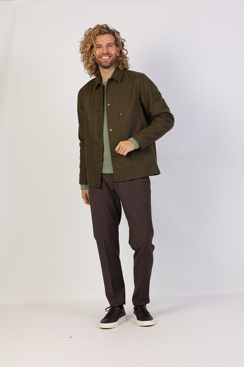 Groene jas heren combineren met bruine pantalon 2 Groene jas heren combineren met bruine pantalon - Afbeelding 2