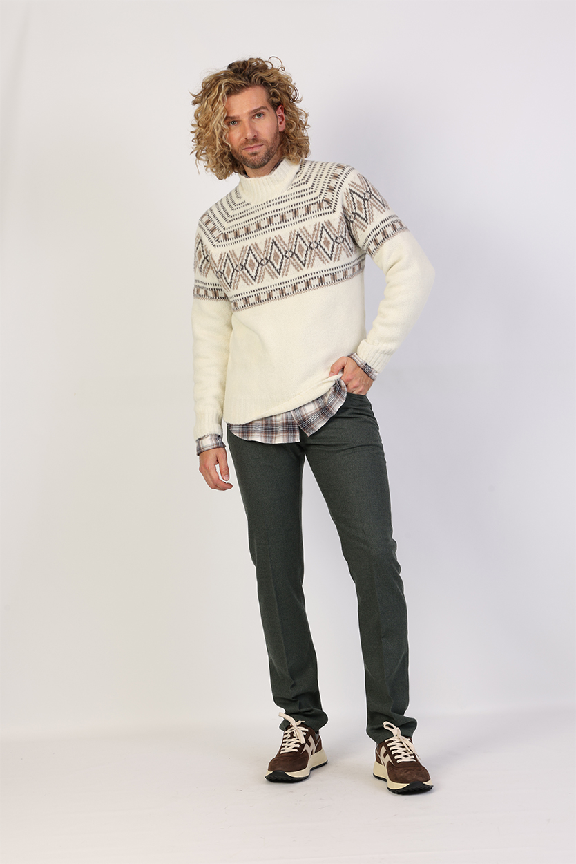 Lichtgrijze bomber heren outfit met Noorse trui 2 Lichtgrijze bomber heren outfit met Noorse trui - Afbeelding 2