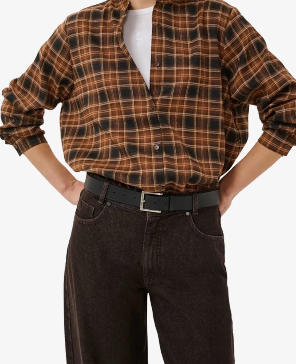 My Essential Wardrobe Jeans - 109758 Dark Brown 4 My Essential Wardrobe My Essential Wardrobe Jeans - 109758 Dark Brown