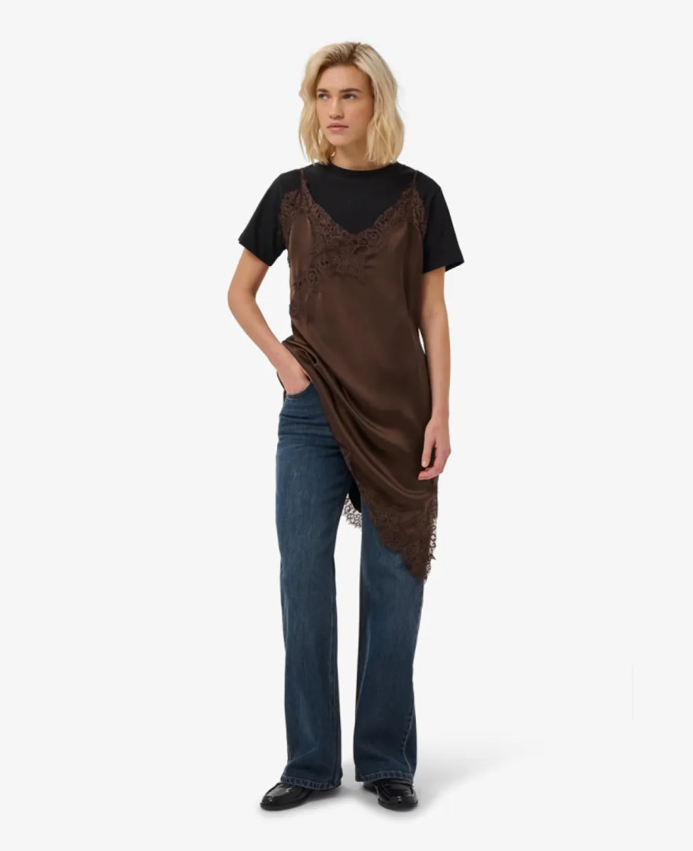 My Essential Wardrobe Jurk - 109345 Dark Brown 2 My Essential Wardrobe My Essential Wardrobe Jurk - 109345 Dark Brown