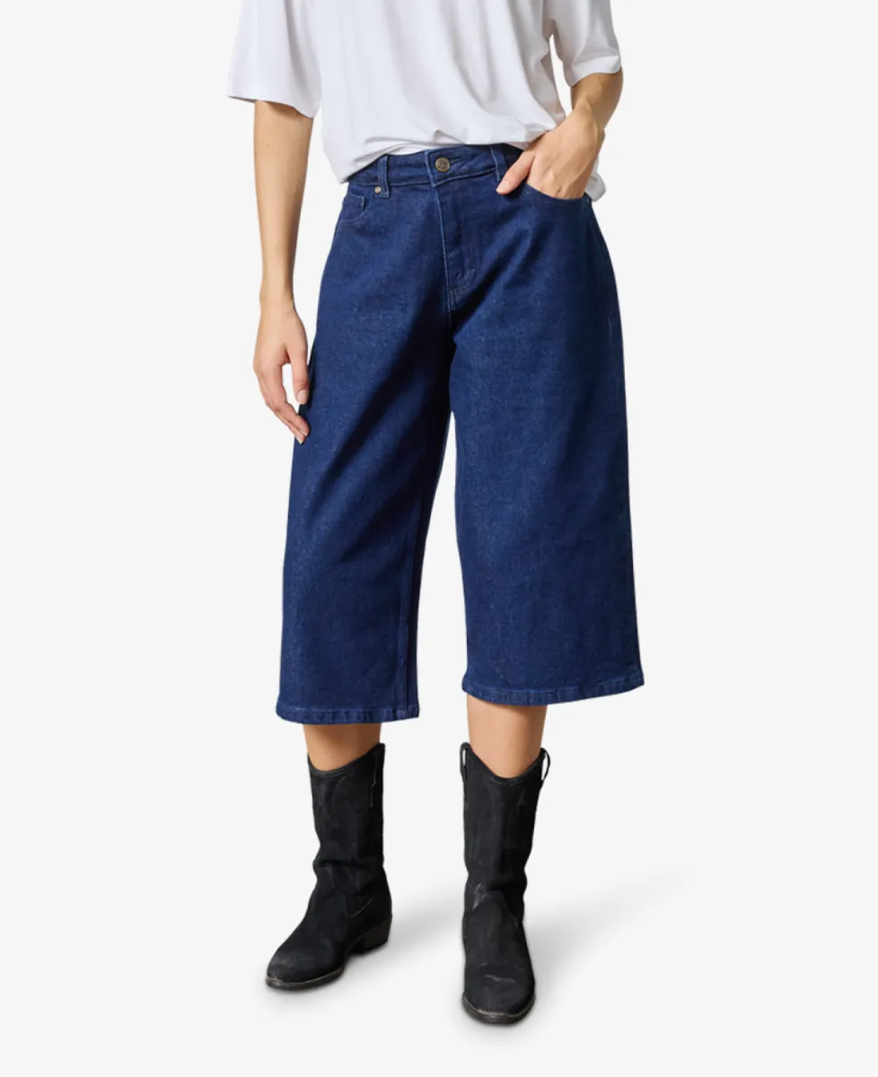 Sisters Point Denim bermuda y - Unwashed blue 2 Sisters Point Sisters Point Denim bermuda y - Unwashed blue