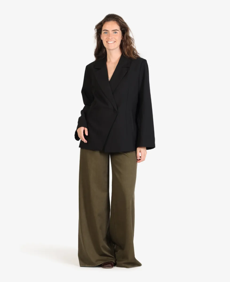 With Black Blazer - Black 2 With Black With Black Blazer - Black
